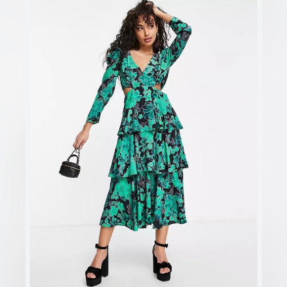TOP SHOP: Petite cut out side tiered floral midi dress in green. Size 6P - Picture 1 of 3